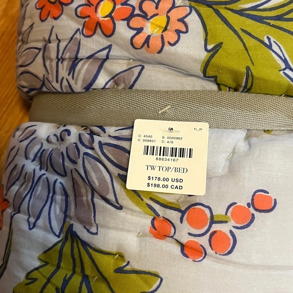 Anthropologie Carmen Cotton Handcrafted Floral Quilt Size Twin NWT